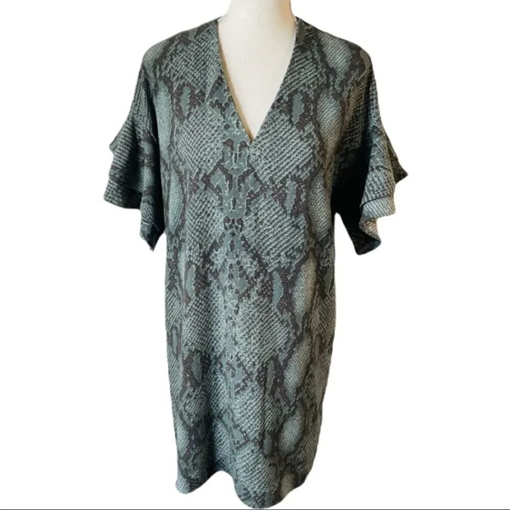 Olivaceous Snakeskin Print Bell Sleeve Shift Dress Size M